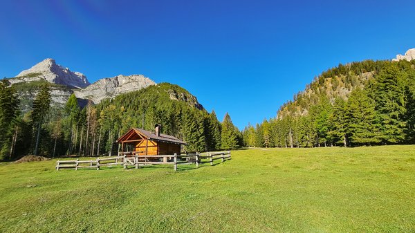 Comment organiser une randonnée dans les Dolomites en Italie?